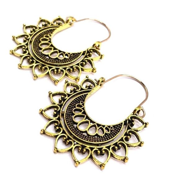 Yellow Gold Detailed Boho Mandala Heart Dangling Drop Hinged Hook Earrings - Picture 3 of 6